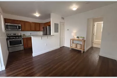 540 NW 7th St #28, Miami, FL 33136 - Photo 2