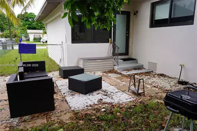 17601 NE 5th Ct, North Miami Beach, FL 33162 - Photo 10