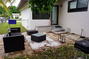 17601 NE 5th Ct, North Miami Beach, FL 33162 - Photo 10