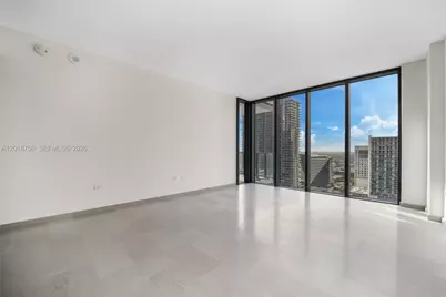 68 SE 6th St #2310, Miami, FL 33131 - Photo 4