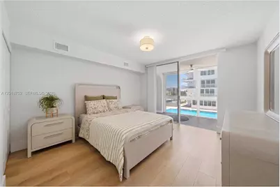5401 Collins Ave #102, Miami Beach, FL 33140 - Photo 14
