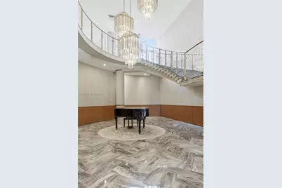 5401 Collins Ave #102, Miami Beach, FL 33140 - Photo 30