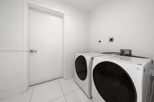 900 Biscayne Blvd, Miami, FL 33132 - Photo 22