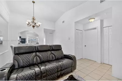 2600 SE 12th Pl #203, Homestead, FL 33035 - Photo 6