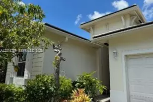 3457 NE 2nd St, Homestead, FL 33033 - Photo 2