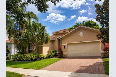 4404 E Whitewater Ave, Weston, FL 33332 - Photo 2