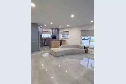 2960 NW 1st Dr, Pompano Beach, FL 33064 - Photo 8