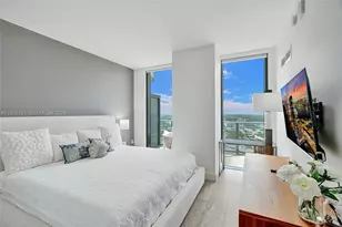 121 NE 34th St, Miami, FL 33137 - Photo 10