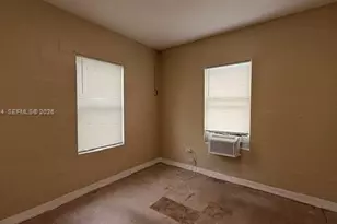 646 NW 14th Terrace, Fort Lauderdale, FL 33311 - Photo 10