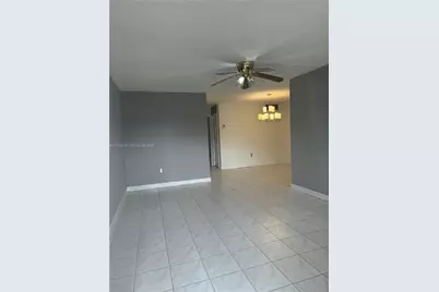 20320 NE 2nd Ave #12, Miami Gardens, FL 33179 - Photo 4