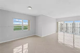 500 Bayview Dr, Sunny Isles Beach, FL 33160 - Photo 6