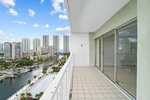 500 Bayview Dr, Sunny Isles Beach, FL 33160 - Photo 4