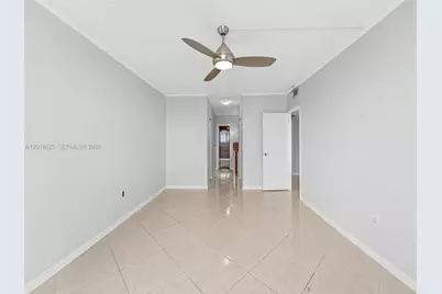 500 Bayview Dr #1421, Sunny Isles Beach, FL 33160 - Photo 10