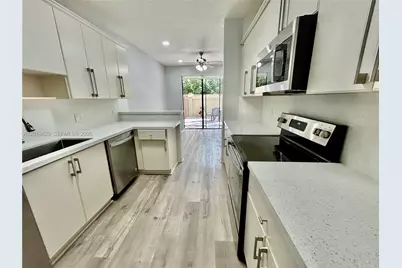 607 NE 35th Ave #607, Homestead, FL 33033 - Photo 10