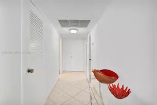 5401 Collins Ave, Miami Beach, FL 33140 - Photo 38