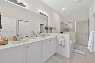 2542 NE 1st St, Homestead, FL 33033 - Photo 22