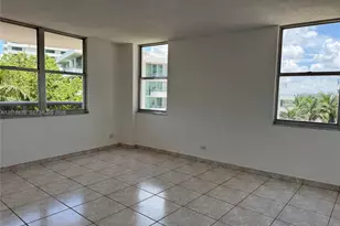 6039 Collins Ave, Miami Beach, FL 33140 - Photo 14