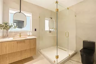 725 NE 76th St, Miami, FL 33138 - Photo 20