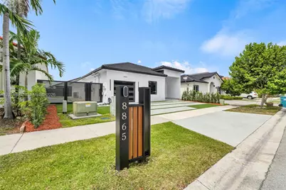 8865 NW 148th Ter, Miami Lakes, FL 33018 - Photo 2