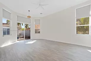 1666 Victoria Pointe Cir, Weston, FL 33327 - Photo 44