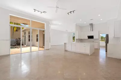 1666 Victoria Pointe Cir, Weston, FL 33327 - Photo 32