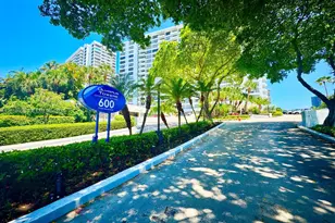 600 Three Islands Boulevard, Hallandale Beach, FL 33009 - Photo 28