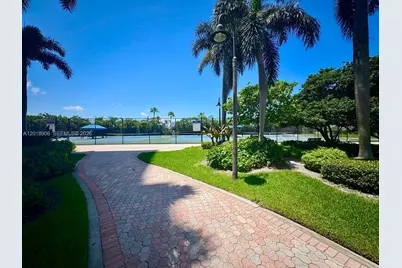 600 Three Islands Blvd #920 (AVAILABLE NOW), Hallandale Beach, FL 33009 - Photo 22