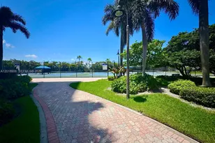 600 Three Islands Boulevard, Hallandale Beach, FL 33009 - Photo 10