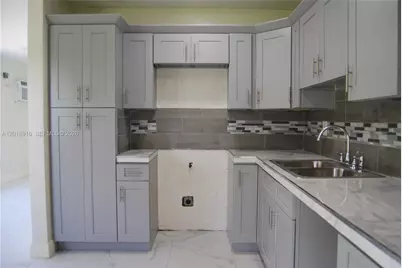 3020 NW 71st St, Miami, FL 33147 - Photo 12