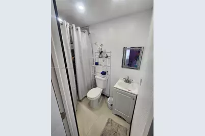 3617 NW 37th St, Lauderdale Lakes, FL 33309 - Photo 18