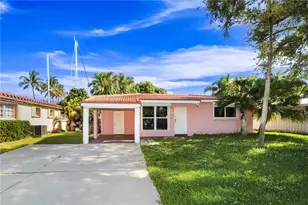 917 Mandarin Isle, Fort Lauderdale, FL 33315 - Photo 1