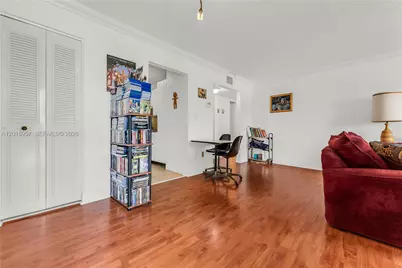 525 Coral Way #402, Coral Gables, FL 33134 - Photo 20