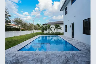 13004 Davie Oaks Dr, Davie, FL 33325 - Photo 4