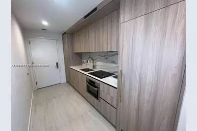 77 SE 5th St #1605, Miami, FL 33131 - Photo 4