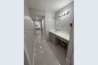 1717 N Bayshore Dr #A-1542, Miami, FL 33132 - Photo 8