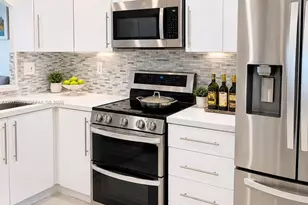 10973 NW 62nd Terrace, Doral, FL 33178 - Photo 4