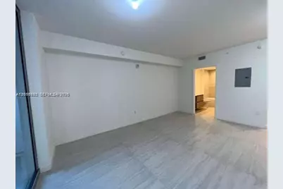 77 SE 5th St #2004, Miami, FL 33131 - Photo 10