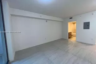 77 SE 5th St, Miami, FL 33131 - Photo 10