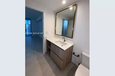 77 SE 5th St #2004, Miami, FL 33131 - Photo 12