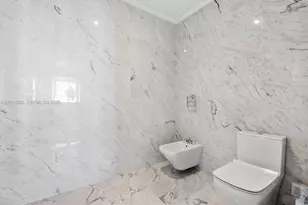 15701 Collins Ave, Sunny Isles Beach, FL 33160 - Photo 34