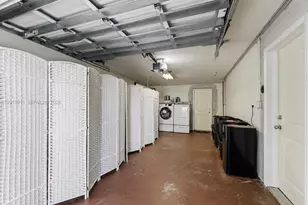 351 NE 117th St, Miami, FL 33161 - Photo 28