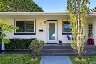 351 NE 117th St, Miami, FL 33161 - Photo 2