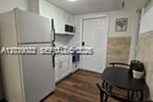 5712 Hollywood Blvd, Hollywood, FL 33021 - Photo 2