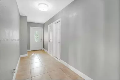 18201 SW 70th Pl, Southwest Ranches, FL 33331 - Photo 16