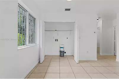 2316-2318 NW 98th St, Miami, FL 33147 - Photo 20