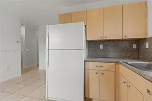 2318 NW 98th St, Miami, FL 33147 - Photo 18