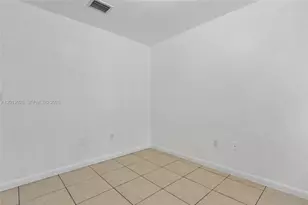 2318 NW 98th St, Miami, FL 33147 - Photo 30