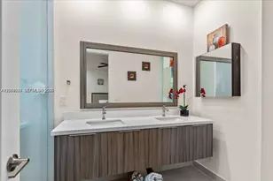 6680 NW 102nd Path, Doral, FL 33178 - Photo 14