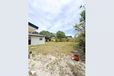 240 NW 36th St, Oakland Park, FL 33309 - Photo 24