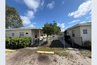 2571 NW 13th Ct #3, Fort Lauderdale, FL 33311 - Photo 2